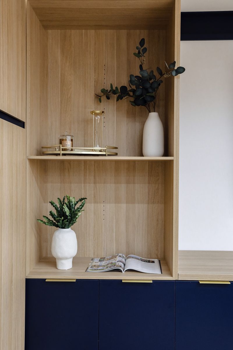 Dedicated desk workspace